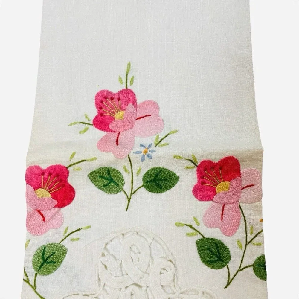 Vintage Pink Flower Linen Tea Towels Set 2 Lace Edge 22x14 Appliqué Embroidered